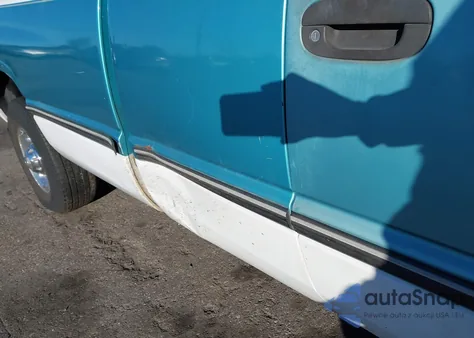 1996 Dodge Ram 2500 из США, поврежденный, VIN 3B7KC23W5TM130806